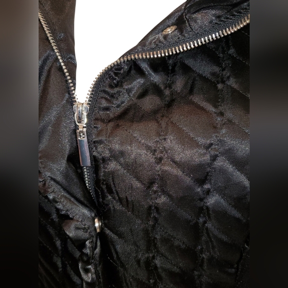 White House Black Market Women's Size Medium Quilted Black Puffer Vest - Picture 5 of 9